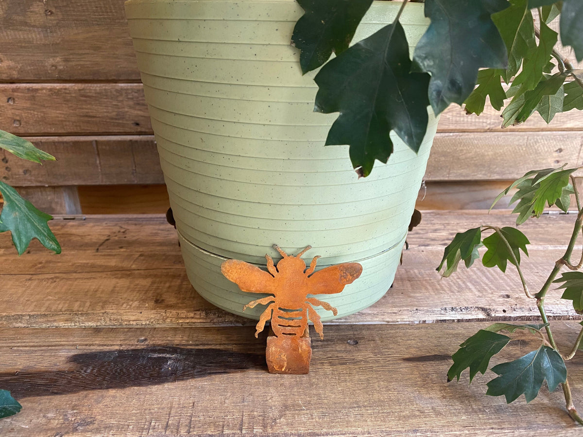 Flowerpot Feet, Metal Art, Garden Decor, Planter Feet, Flower Planter, Bees, Honeybees, Bumblebees, The Bees Knees, Ladybugs